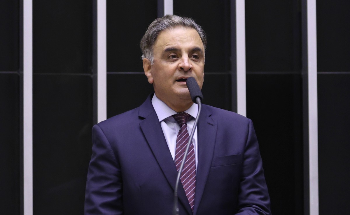 Aécio critica ida Leite para PSD e minimiza pré-candidatura presidencial | Política