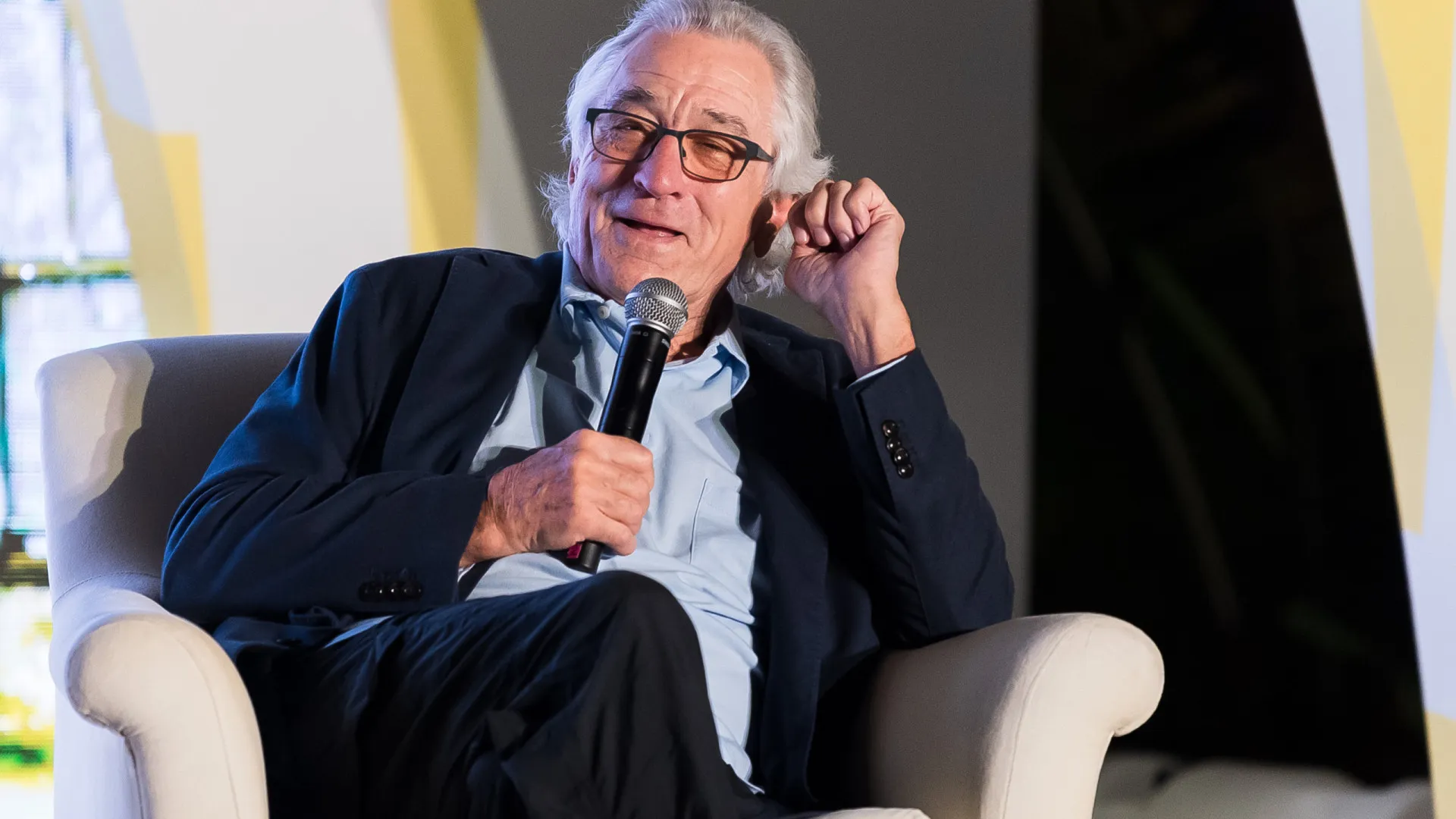 'Amo e apoio minha filha trans', diz Robert De Niro
