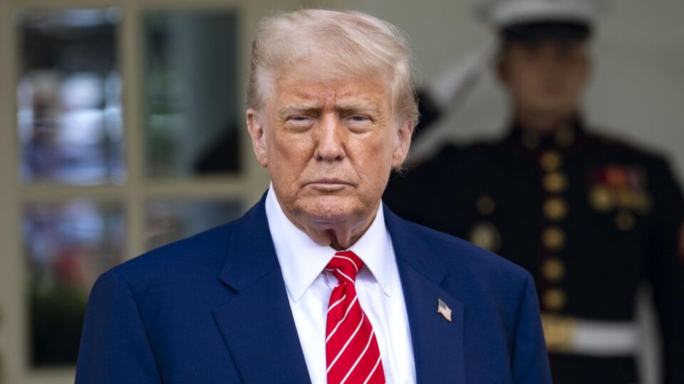 Trump comemora primeiro dia de conversas com a China