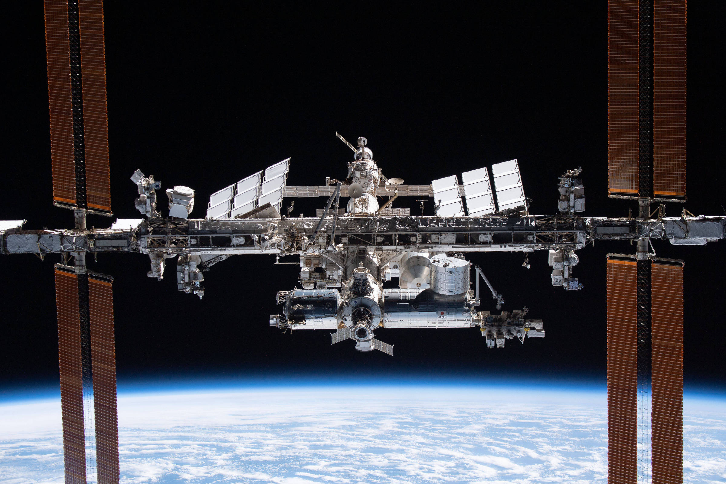 Roscosmos anuncia reparo de vazamento na Estação Espacial - 14/06/2025 - Ciência