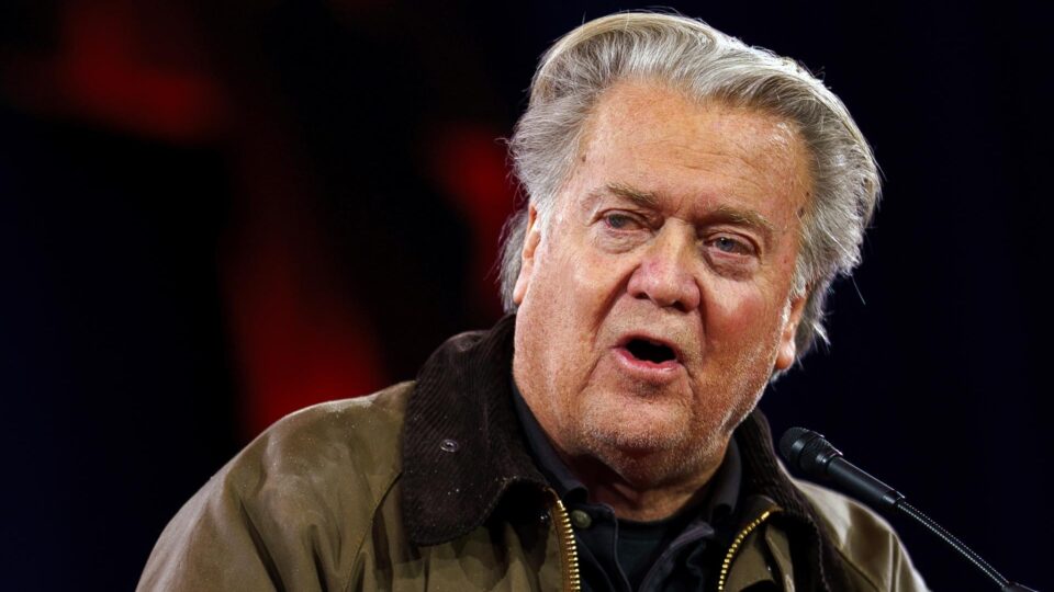 Apoiador de Trump, Steve Bannon pede deportação de Elon Musk