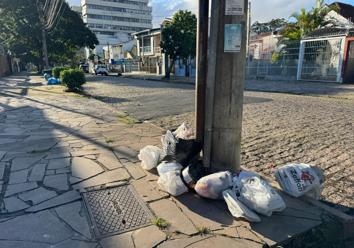 Após vistoria do DMLU, lixo reciclável é recolhido no bairro Santana