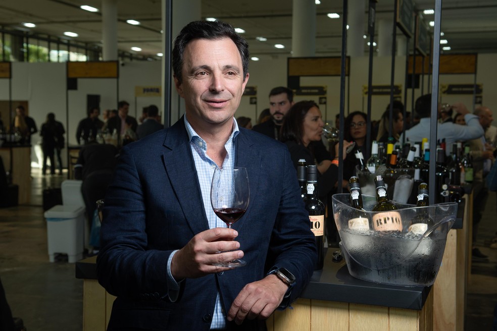 Jorge Rosas, da Ramos Pinto, recomenda tomar o vinho do Porto gelado: "Que os hábitos antigos fiquem no passado” — Foto: Rogerio Vieira/Valor