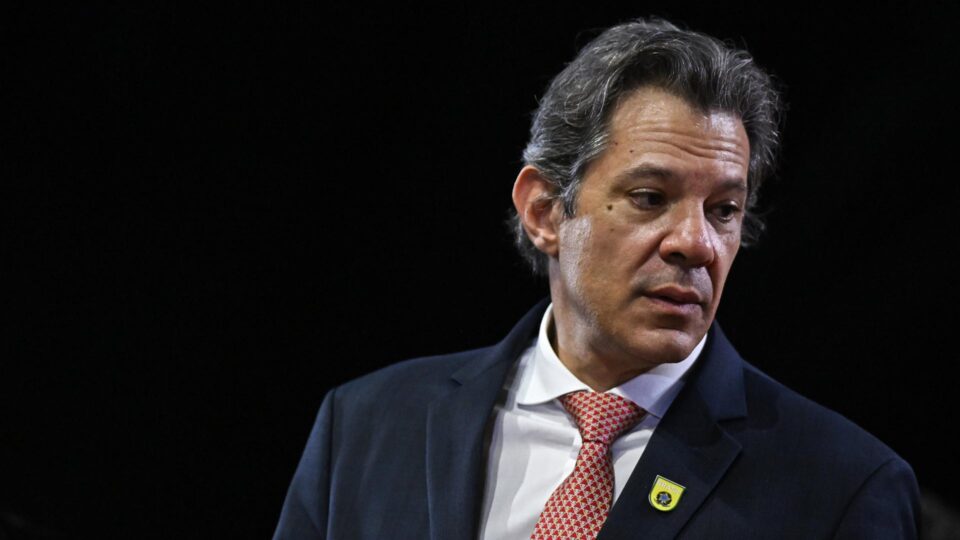 Governo quer 17,5% de IR sobre aplicações financeiras