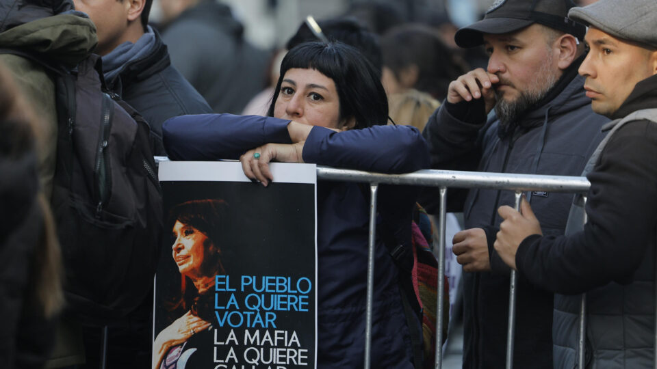 Milei e condenação de Kirchner abalam esquerda argentina