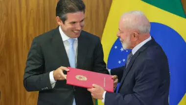 Lula Hugo Motta IOF