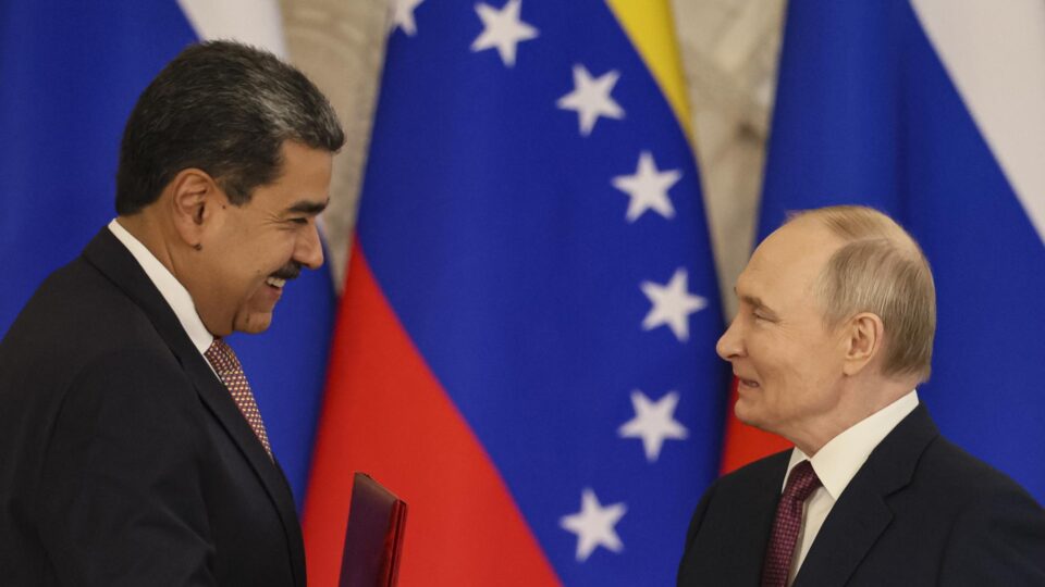Rússia constrói fábrica de munição para fuzis na Venezuela