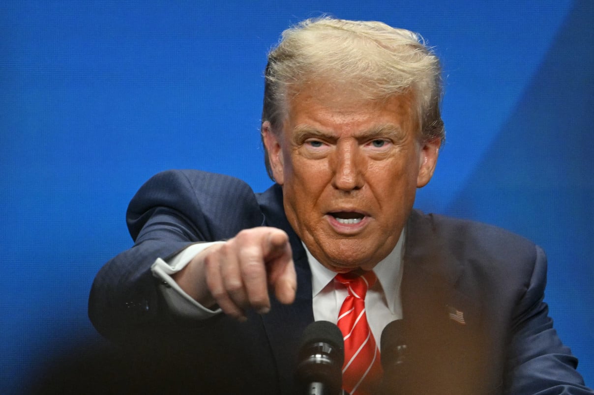 Trump fala com Putin antes de ouvir queixas do presidente ucraniano