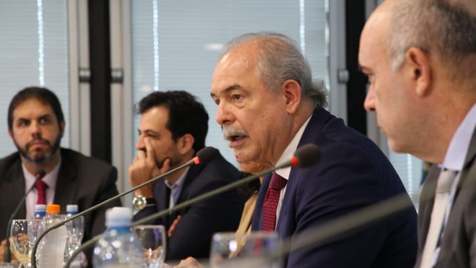 BNDES e governo liberam créditos para afetadas por tarifaço