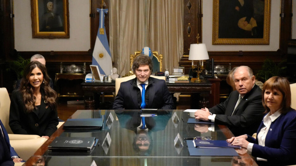 Governo Trump usa visto como estratégia de negociação