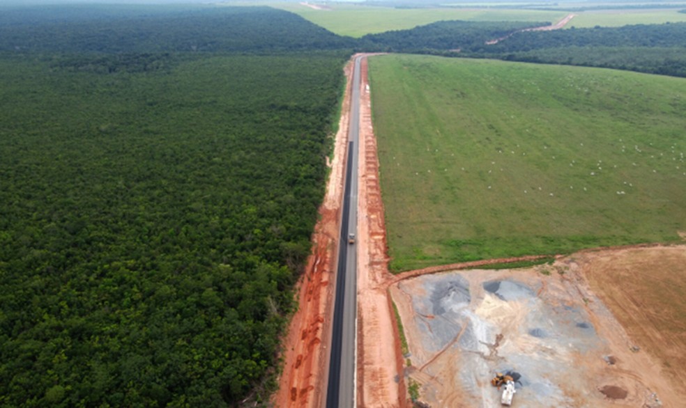 Trecho da MT-140, no Mato Grosso, rodovia que liga Sinop a Campo Verde — Foto: Reprodução/Prefeitura de Santa Rita do Trivelato (MT)