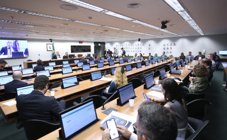 Eleição do 1º Vice-Presidente e instauração de processos
