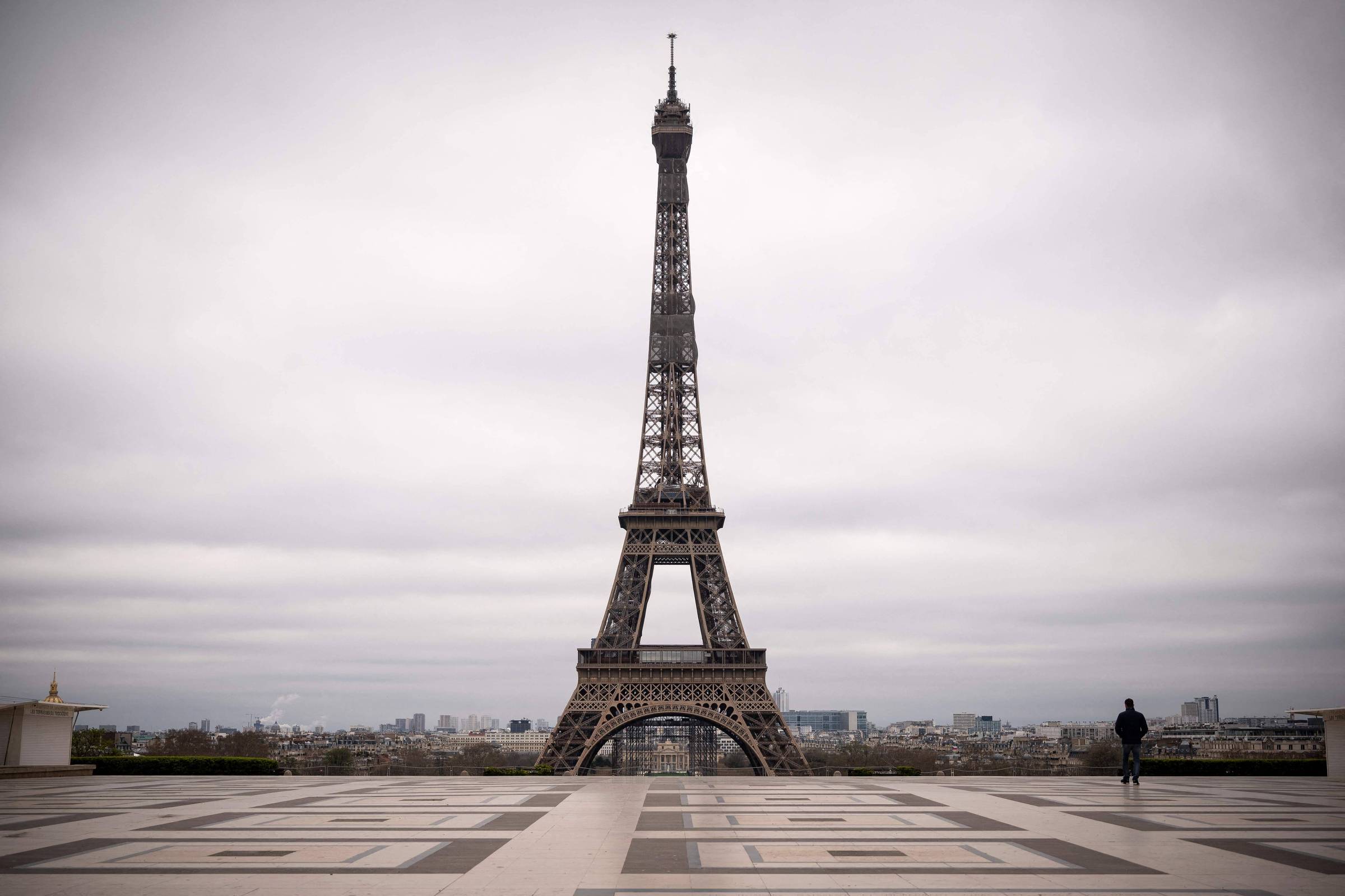 Paris quer nomes de cientistas mulheres na Torre Eiffel - 05/09/2025 - Ciência