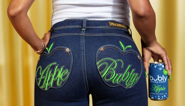A bobina da PepsiCo fica baixa com a colaboração de Jean Bottoms Jean