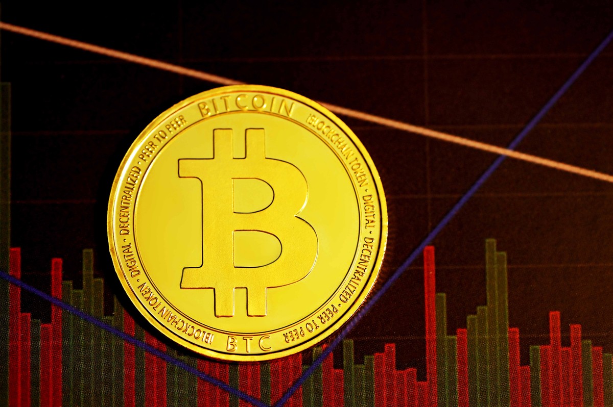 Bitcoin cai e já acumula perdas de 5% nos últimos 7 dias | Criptomoedas