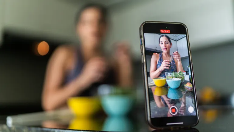 Como as marcas CPG legadas podem quebrar o código de marketing social primeiro