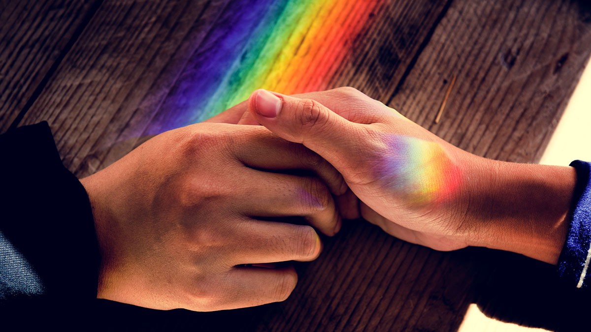 Saúde mental LGBTQIA+: Fiocruz aponta cenário de risco | Dino