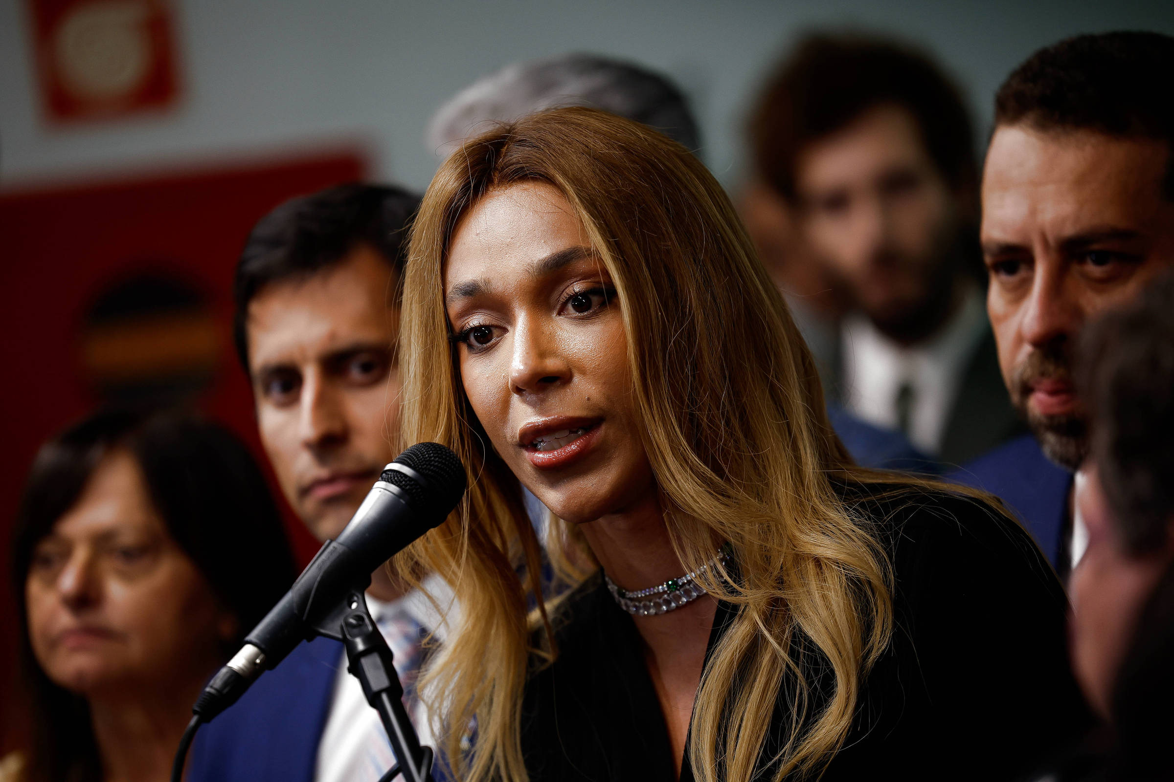 Transfobia imaginária criminaliza opinião - 07/09/2025 - Lygia Maria