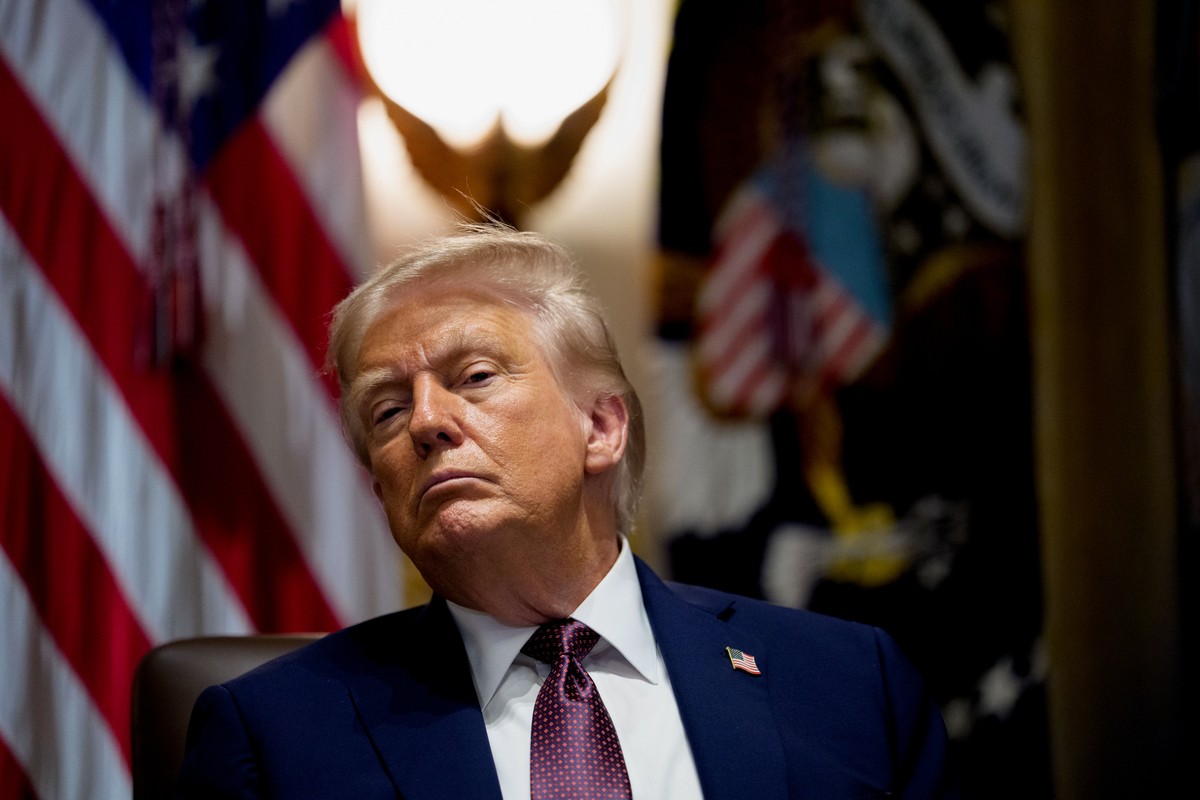 Trump busca tribunal de apelações para demitir diretora do Fed antes de decisão sobre juros | Finanças