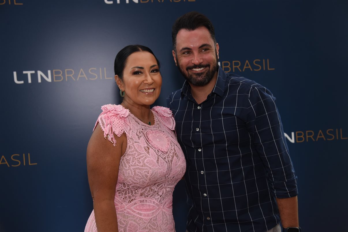 Leonor Bernhoft, com Tiago Grandizoli, da Iberia/British