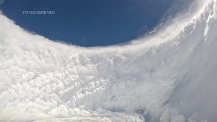 Veja imagens do interior do furacão Melissa