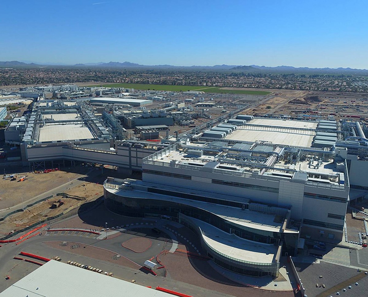 Intel começa a fabricar chips com tecnologia mais avançada do mundo nos EUA | Empresas