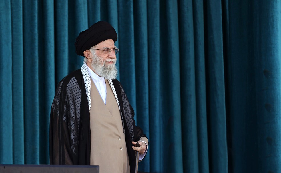 Ali Khamenei, líder supremo do Irã — Foto: Escritório do Líder Supremo do Irã via AP