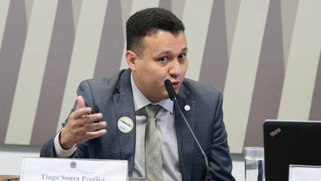 comércio caro em aeroportos ajuda a reduzir tarifa