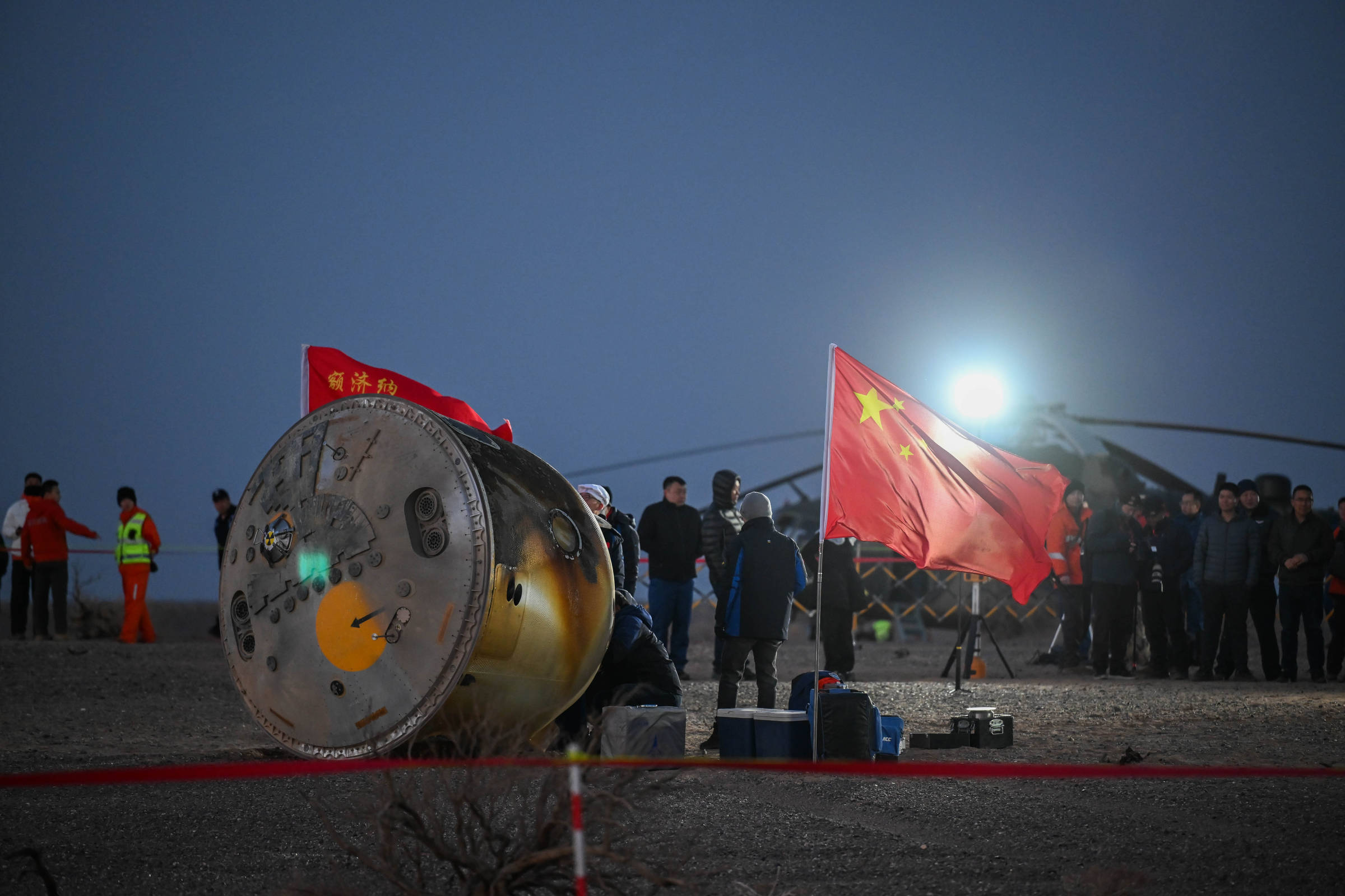 China: astronautas voltam em nave alternativa após dano - 14/11/2025 - Ciência