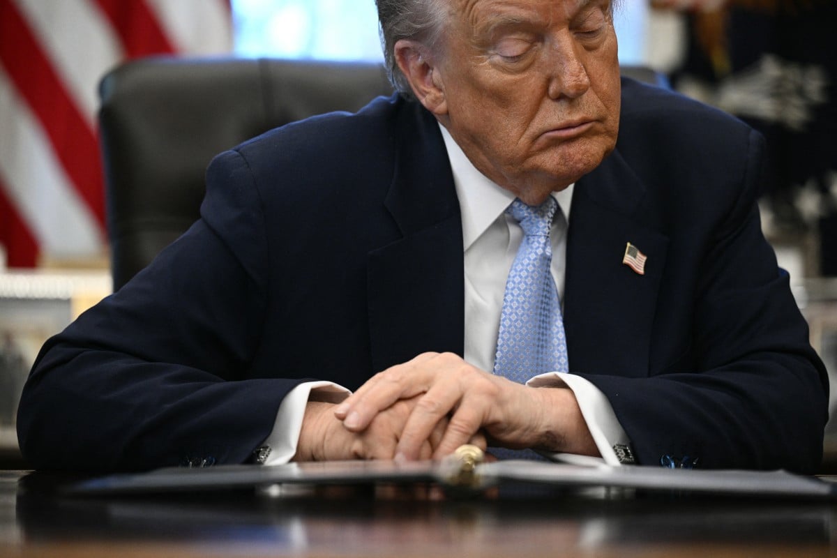 Trump ameaça licença da ABC após ser questionado sobre arquivos de Epstein