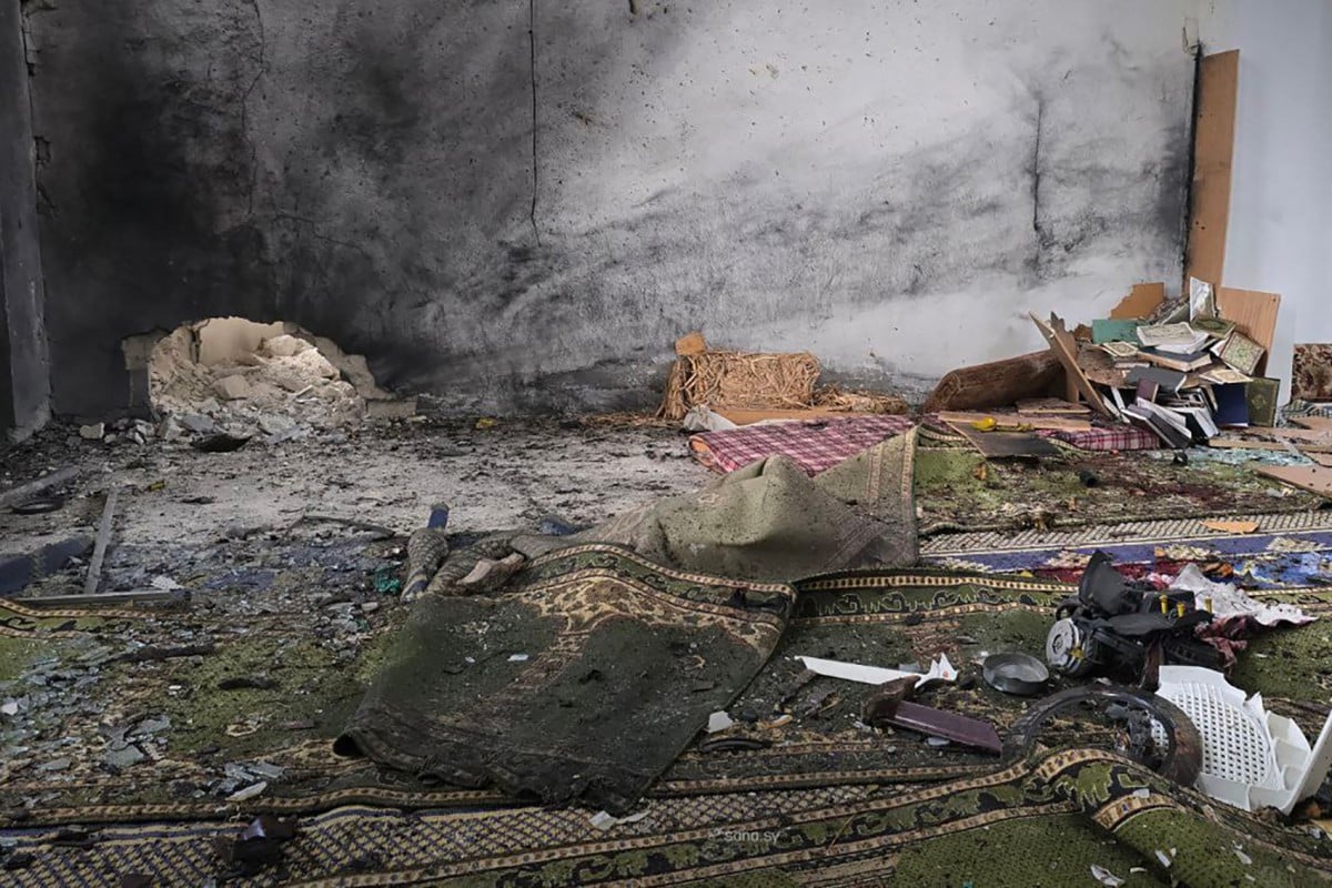 Atentado em mesquita mata 8 pessoas e fere 18 na Síria