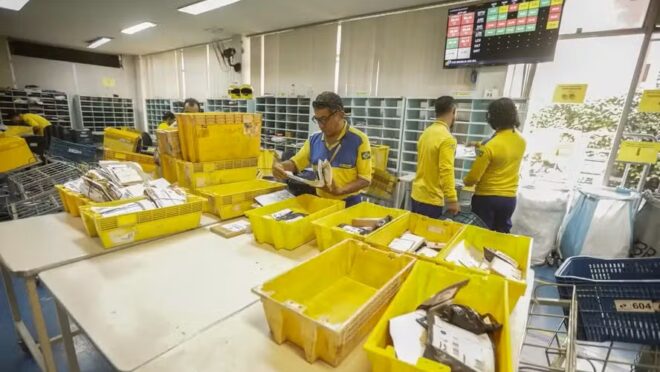 Cinco bancos ofertam empréstimo de R$ 12 bilhões aos Correios