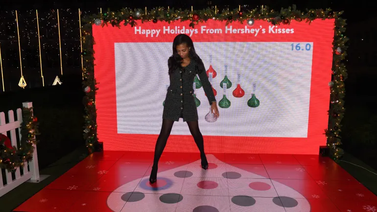 Como a Hershey refez seu icônico anúncio de férias como uma experiência interativa
