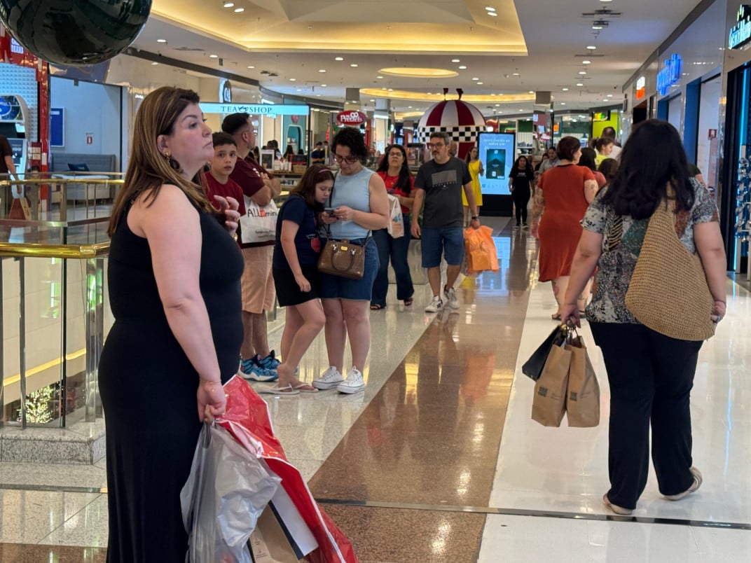 Gastos no Natal surpreendem lojistas em Porto Alegre