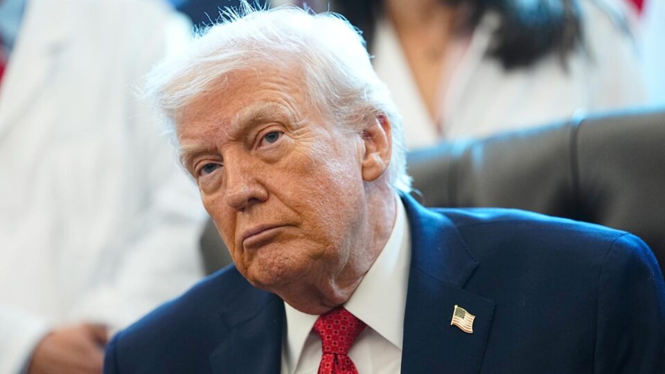 Trump volta a declarar interesse na Groenlândia