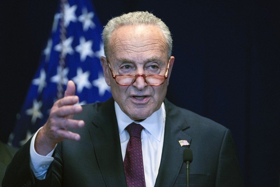 Chuck Schumer, líder da maioria democrata no Senado dos EUA — Foto: Andy Wong/AP