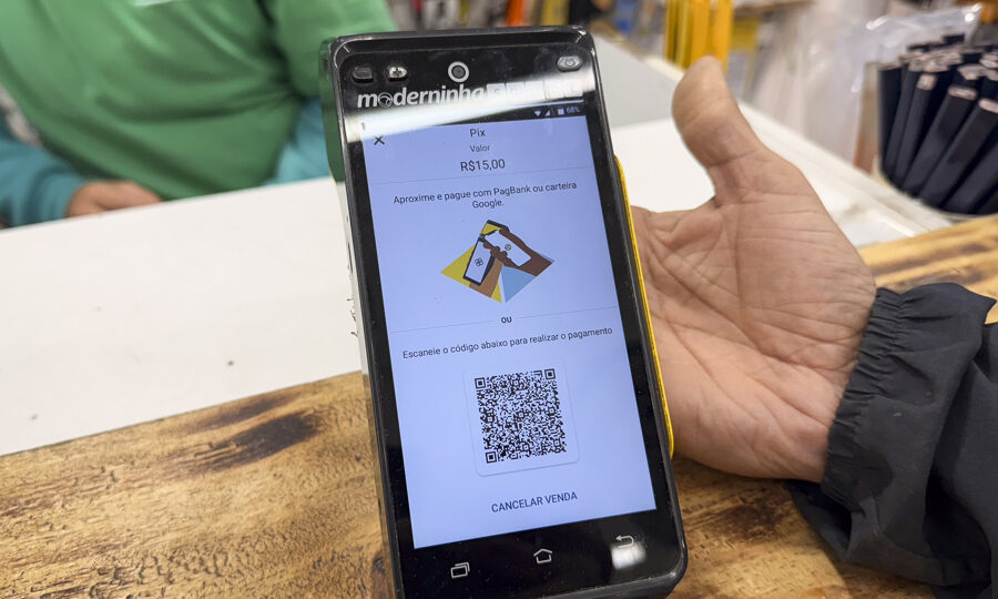 Pix passa por instabilidade após falhas em servidor da Amazon