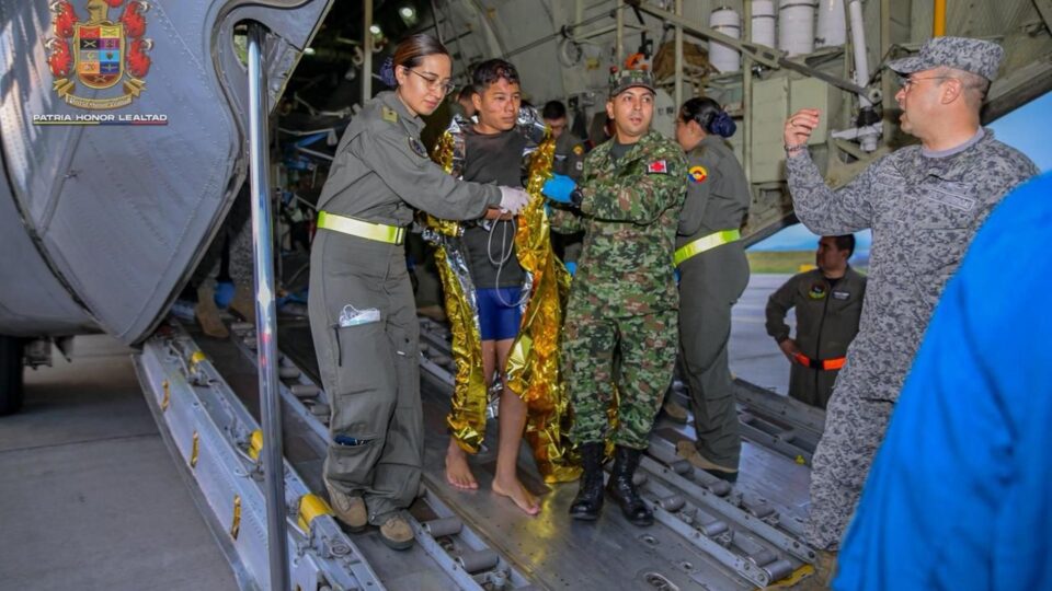 Colômbia descarta ataque em queda de avião com militares