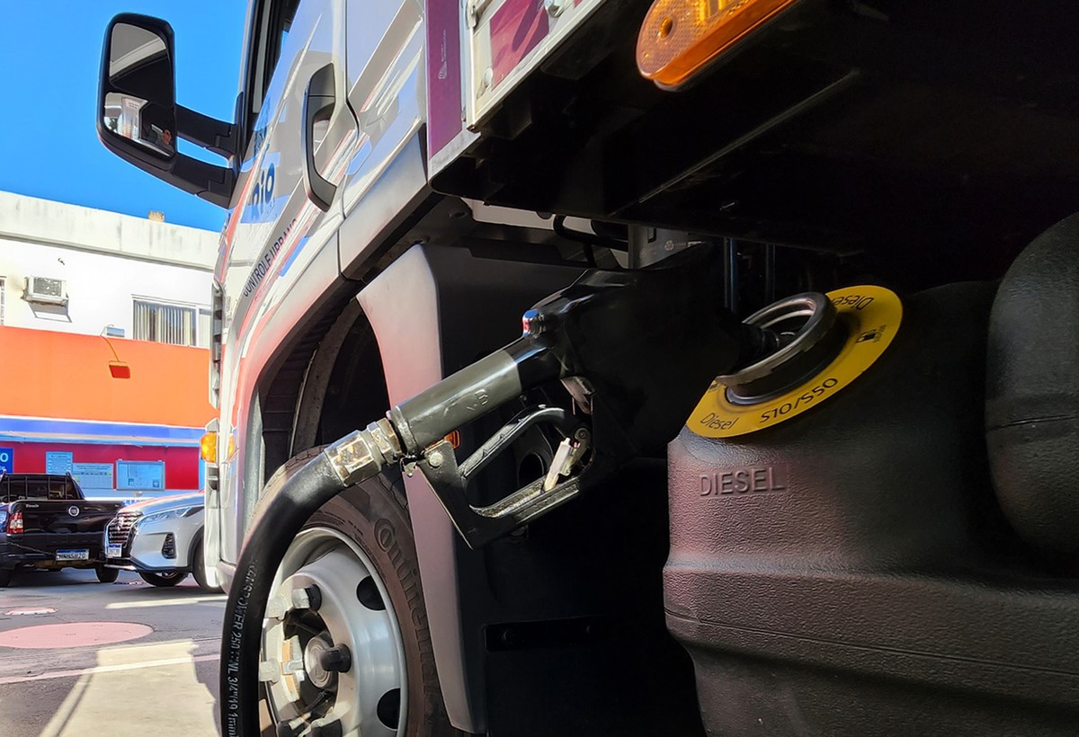 Em 14 dias de guerra no Irã, preço do diesel sobe em média 18,75% no Brasil; veja evolução nos estados | Brasil