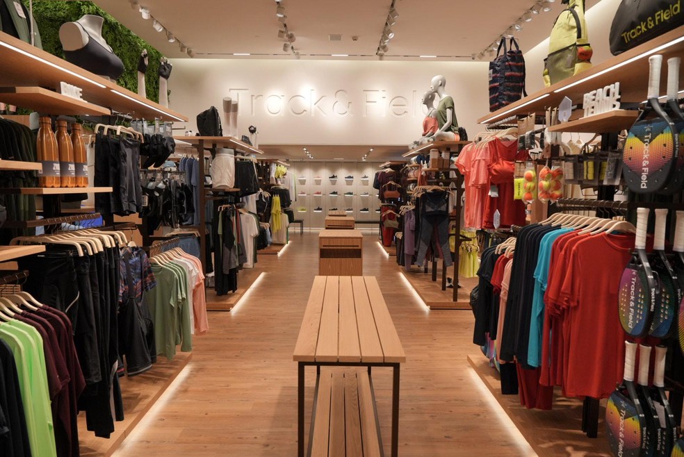 Interior de loja da varejista de moda esportiva Track&Field — Foto: Divulgação/Track&Field