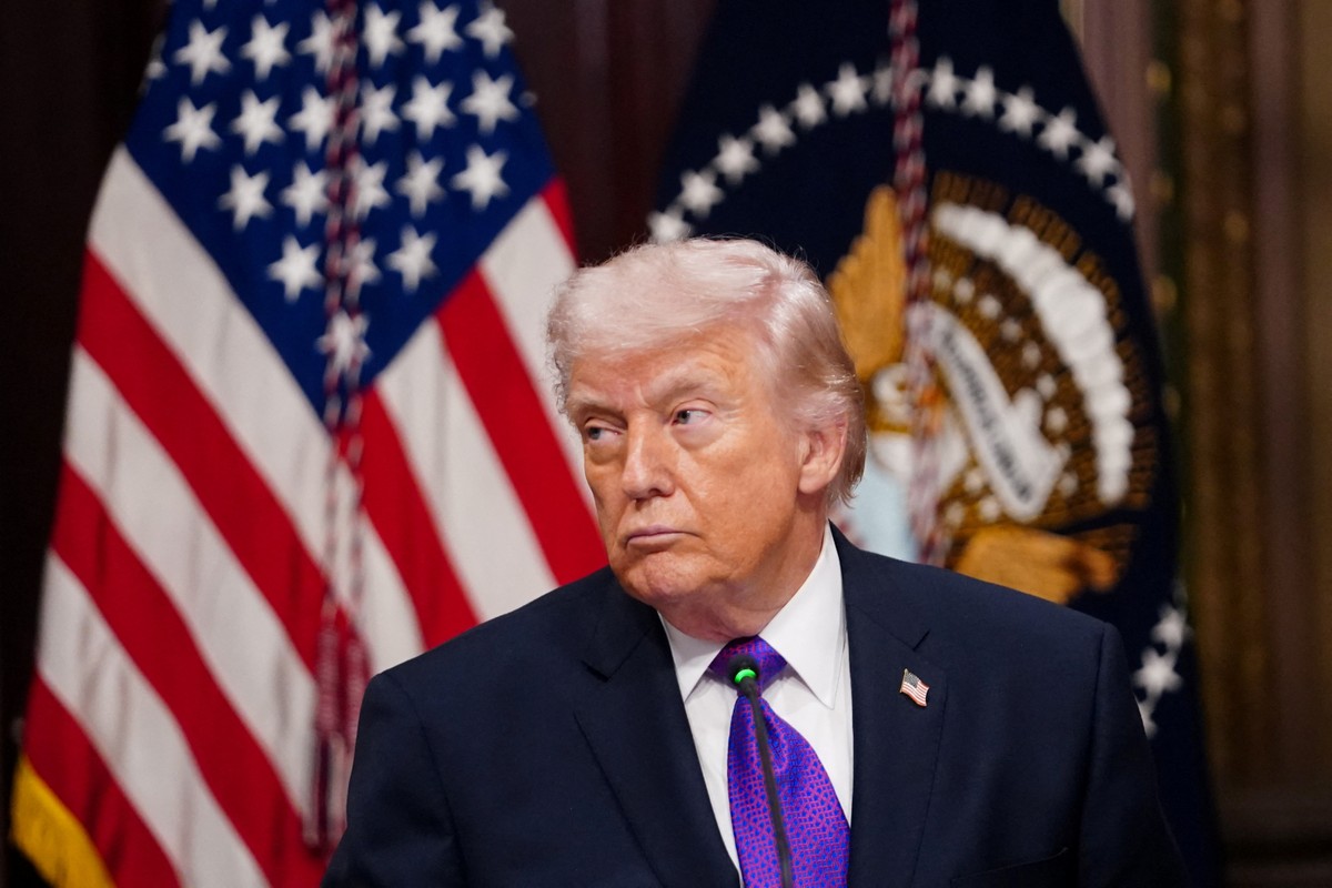 Preços 'cairão rapidamente quando ameaça nuclear iraniana for eliminada', diz Trump após petróleo superar US$ 100 | Mundo