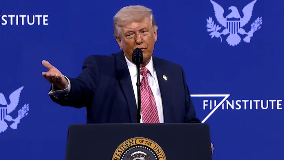 Trump diz que EUA "não precisam estar mais" na Otan