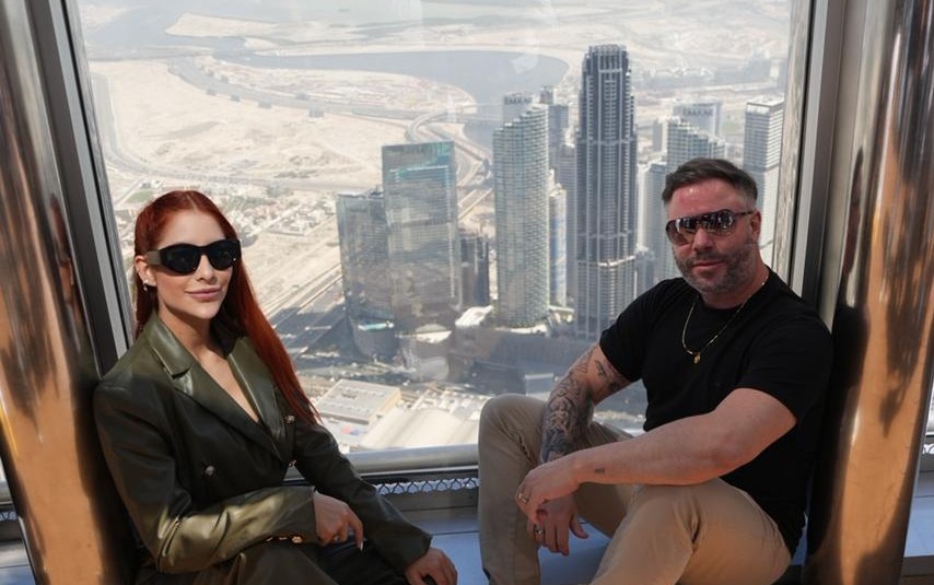 Dubai, Emirados Árabes Unidos - O gestor e trader brasileiro Rafa Augusto está vivendo um momento estratégico em sua carreira, participando de uma imersão profissional em Dubai, um dos principais polos globais de investimentos, negócios e inovação financeira. Acompanhado de sua namorada, Jennyfer Chander