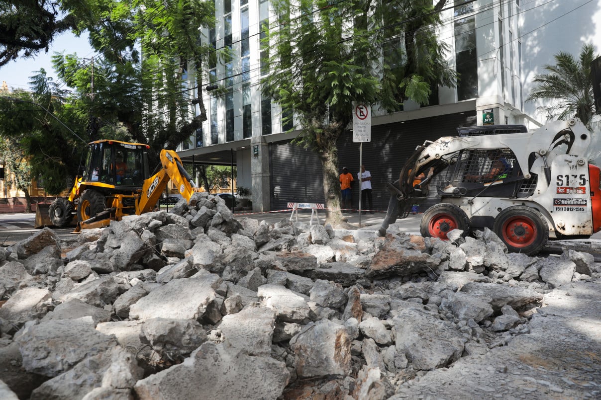 Brique da Redenção passa por revitalização asfáltica