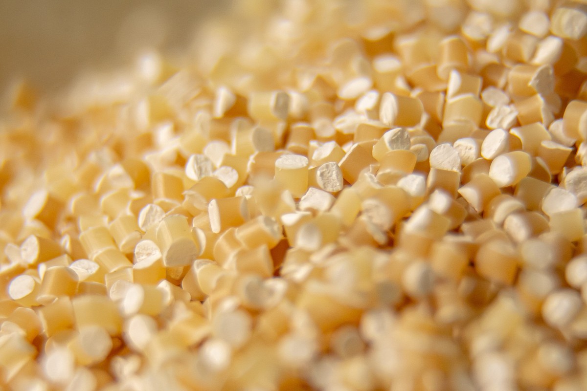 Governo taxa importação de resina de polietileno do Canadá e dos EUA | Brasil