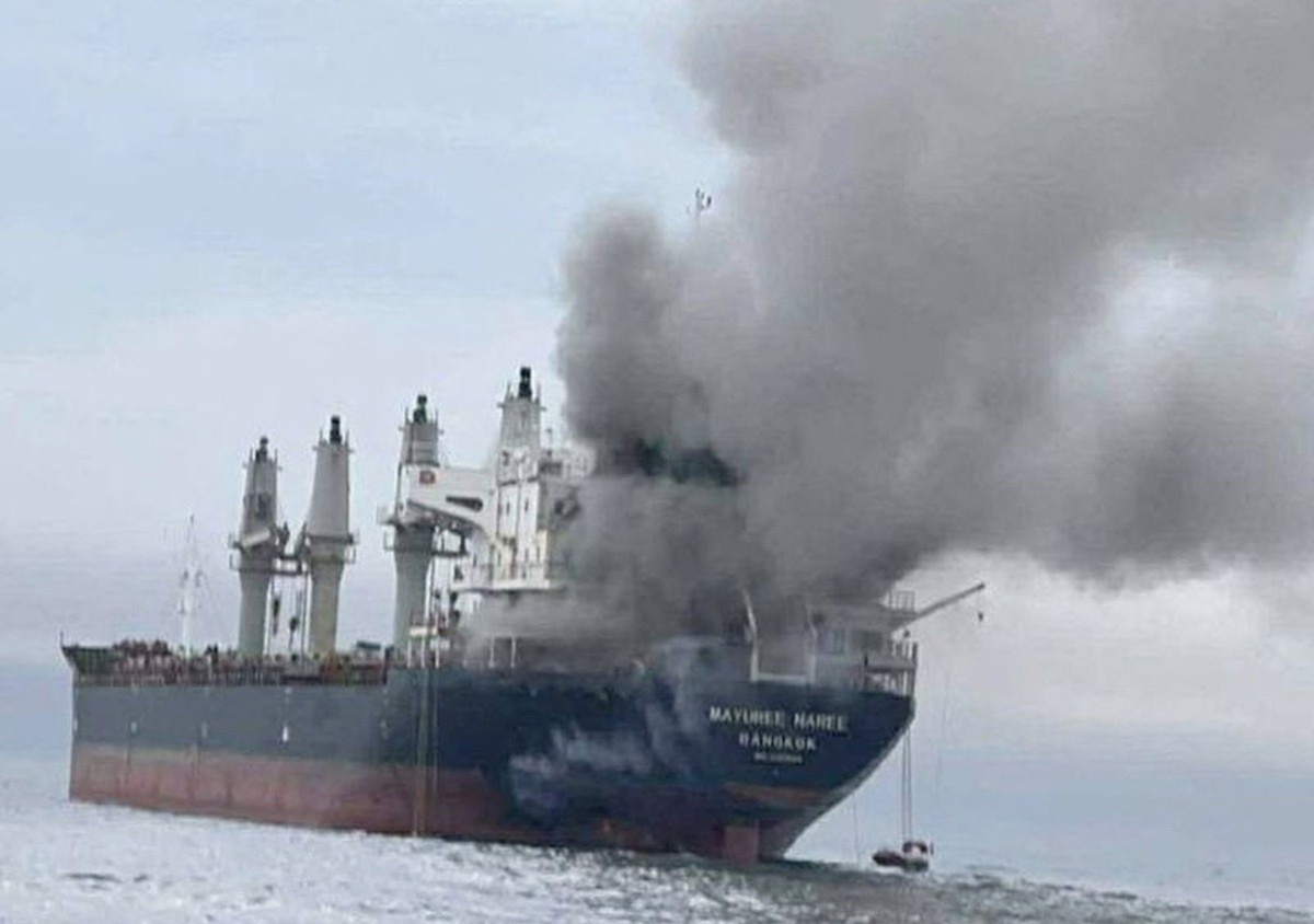 Inteligência dos EUA alerta que é improvável que Irã abra Estreito de Ormuz em breve, dizem fontes | Mundo