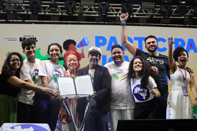 MEC lança programa de grêmios estudantis em Congresso da Ubes.jpeg