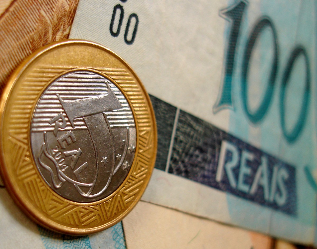 Meio/Ideia: 38% dizem que endividamento e custo de vida têm 'muita importância' na hora do voto | Política