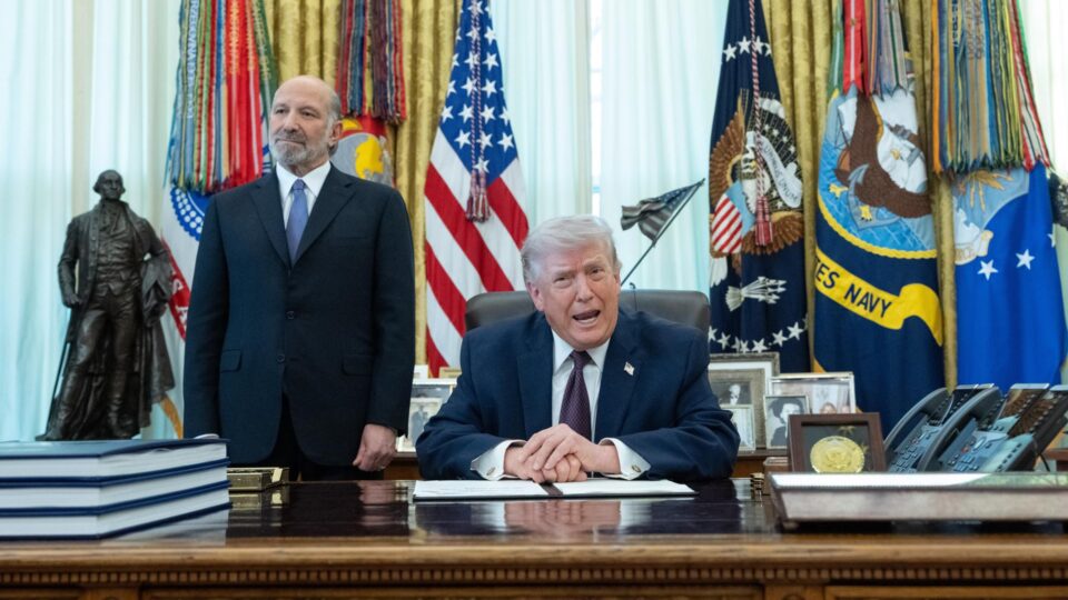 Trump diz que “novo presidente” do Irã pediu cessar-fogo