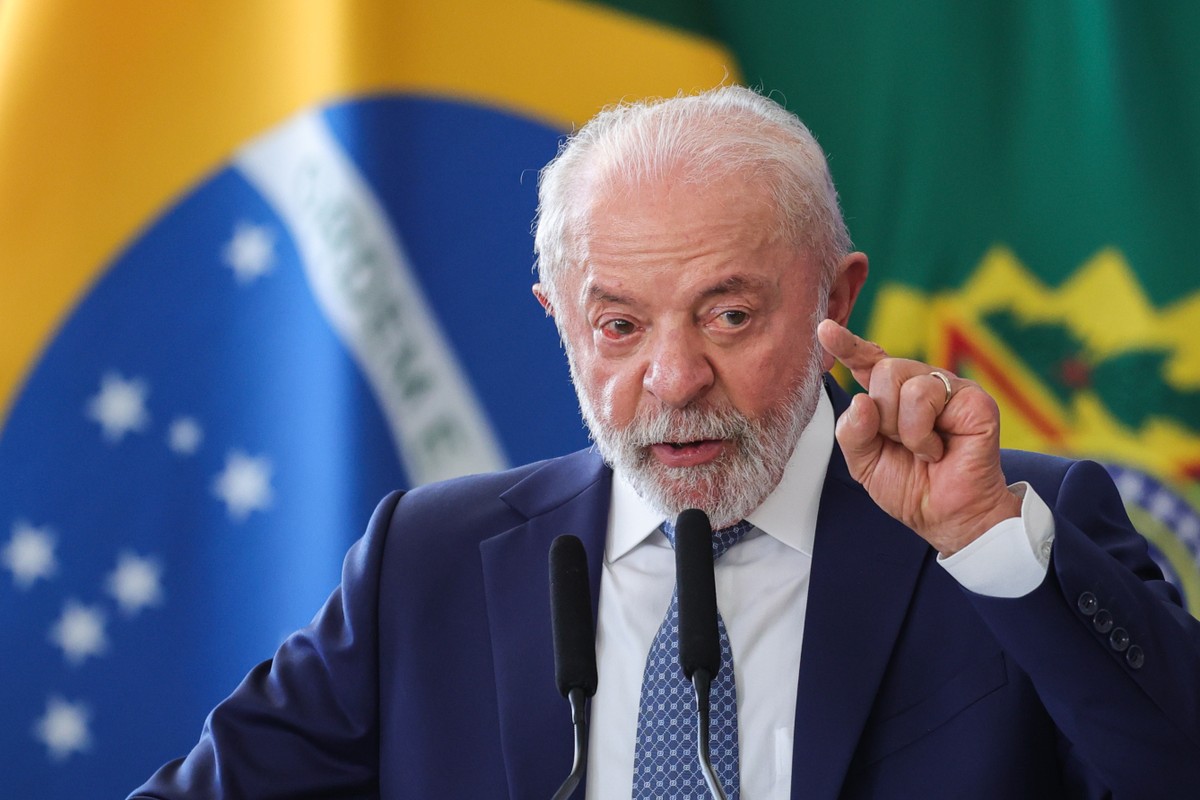 Entenda por que a 'taxa das blusinhas' foi revogada a cinco meses das eleições | Brasil